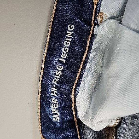 American Eagle size 4 next level stretch dark wash super high rise jeggings - Picture 7 of 8